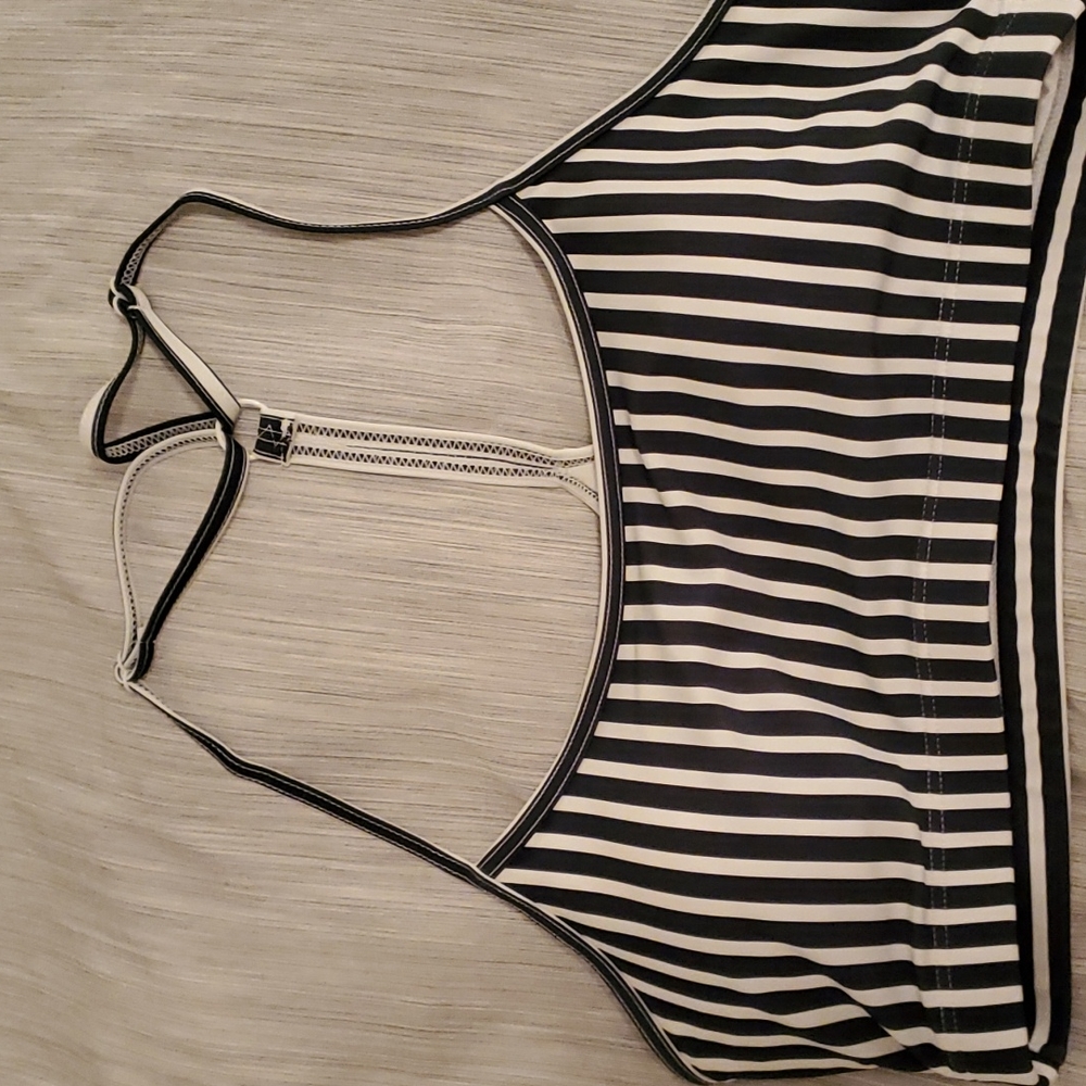 Senita swim top size L - Green and White striped